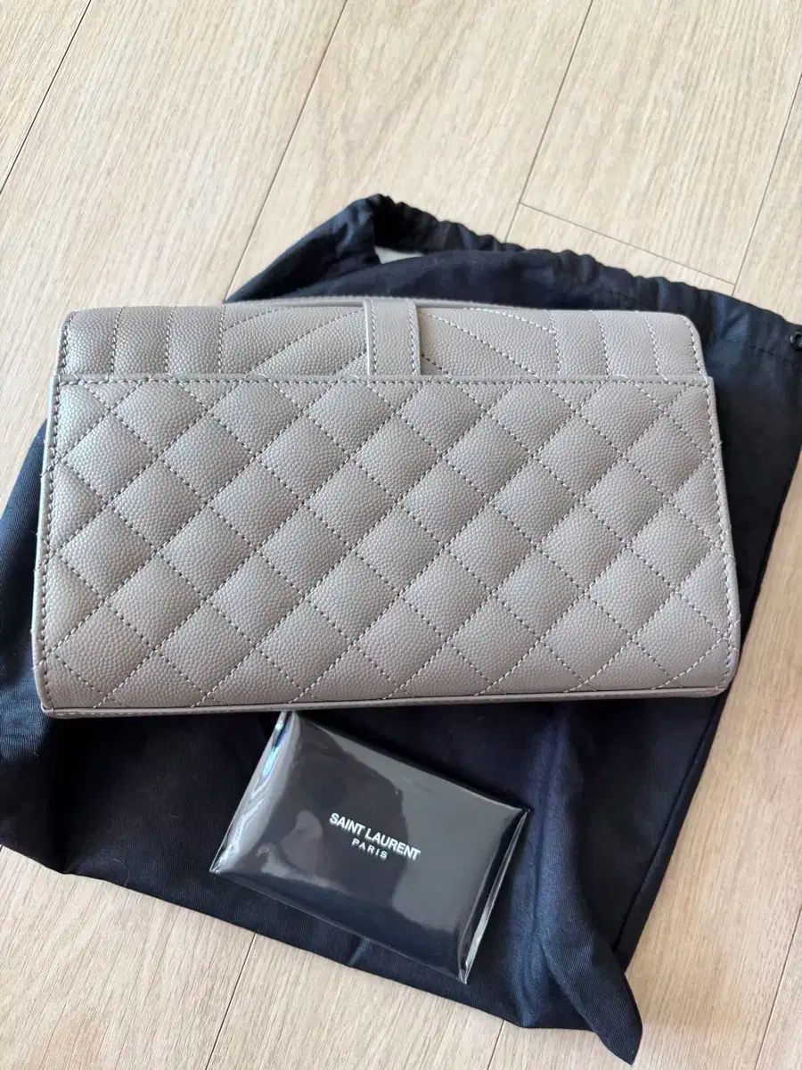 チェーンバッグ