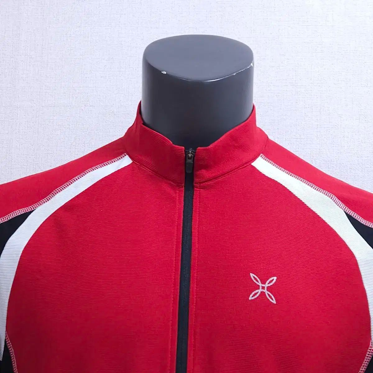 MONTURA モンチュラ