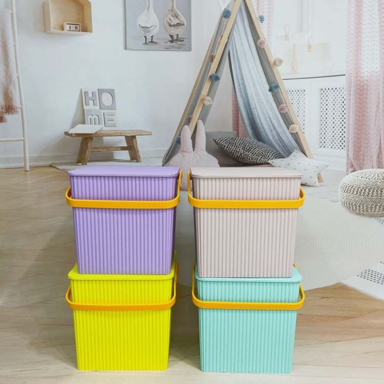 座れるゴミ箱 ゴミ箱はここまで進化した！足をかざす／近づくだけで楽々