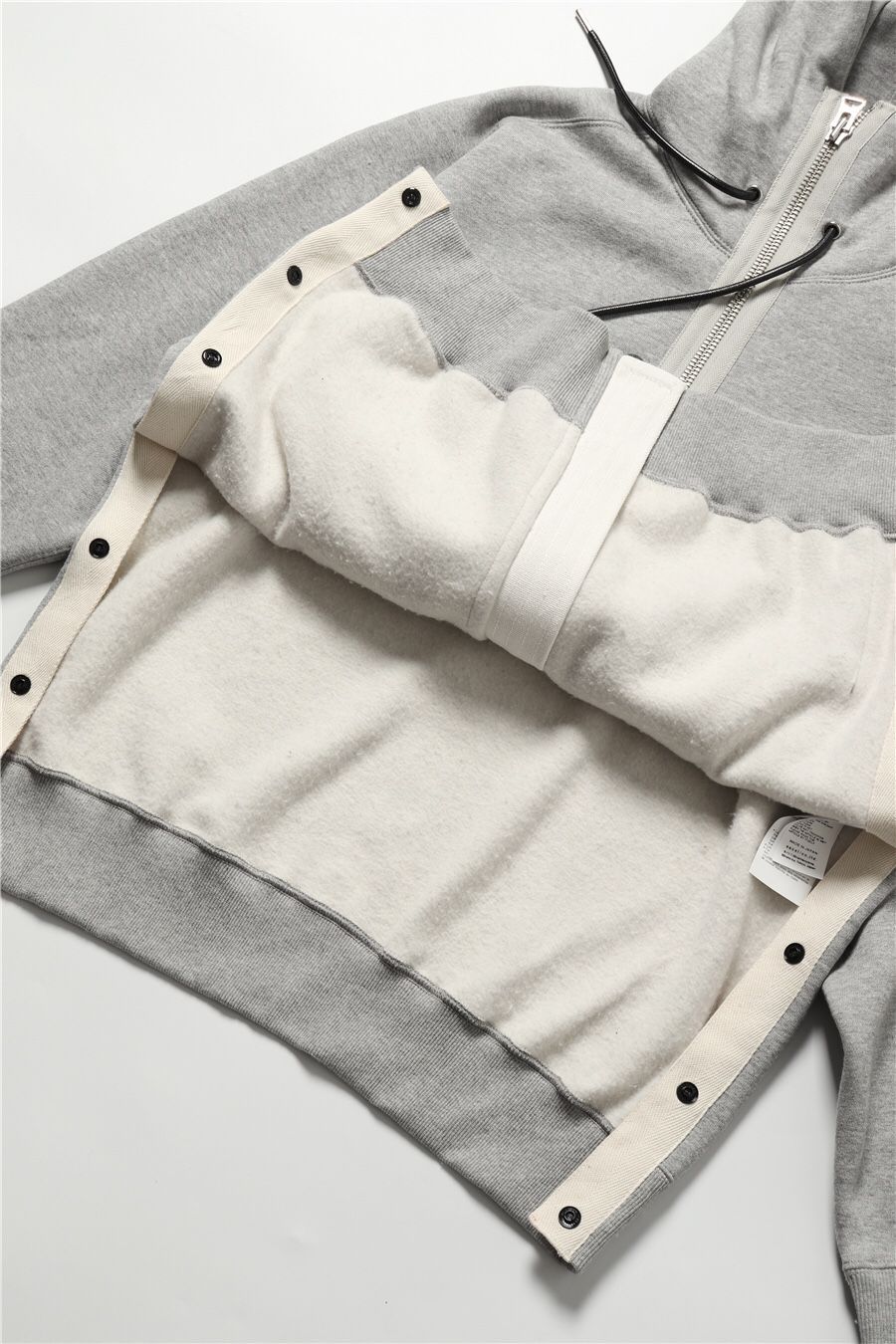 正規販売店】 sacai Carhartt トップス Isetan 5 Hoodie Exclusive 