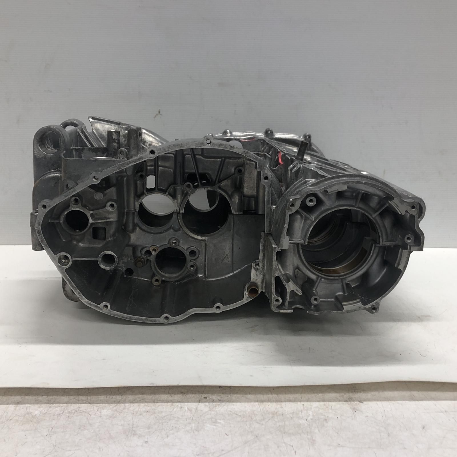 スズキ GT750B3 クランクケース 車・バイク・自転車 バイク 【公式通販】