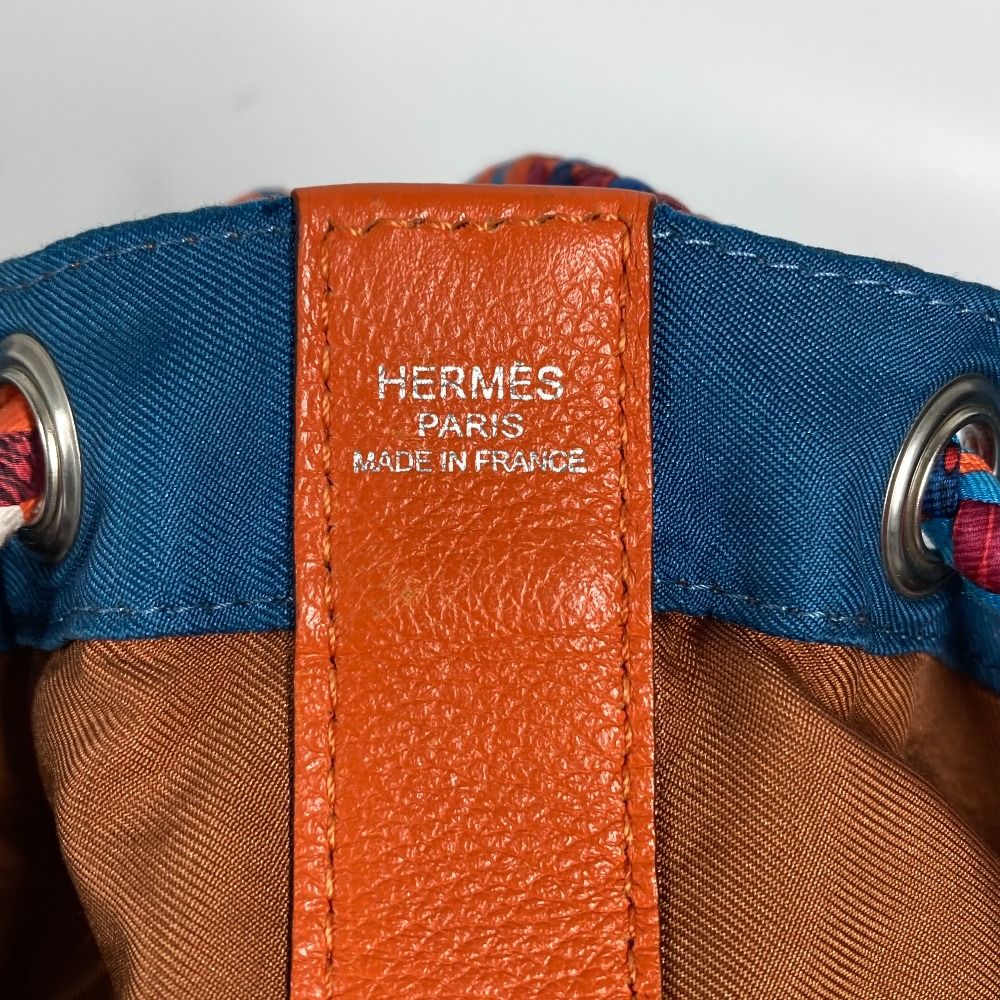 美品　HERMES　エルメス　ソワクール　巾着　ショルダーバック　オレンジ HERMES エルメス ショルダーバッグ ソワクール22 巾着 シルク