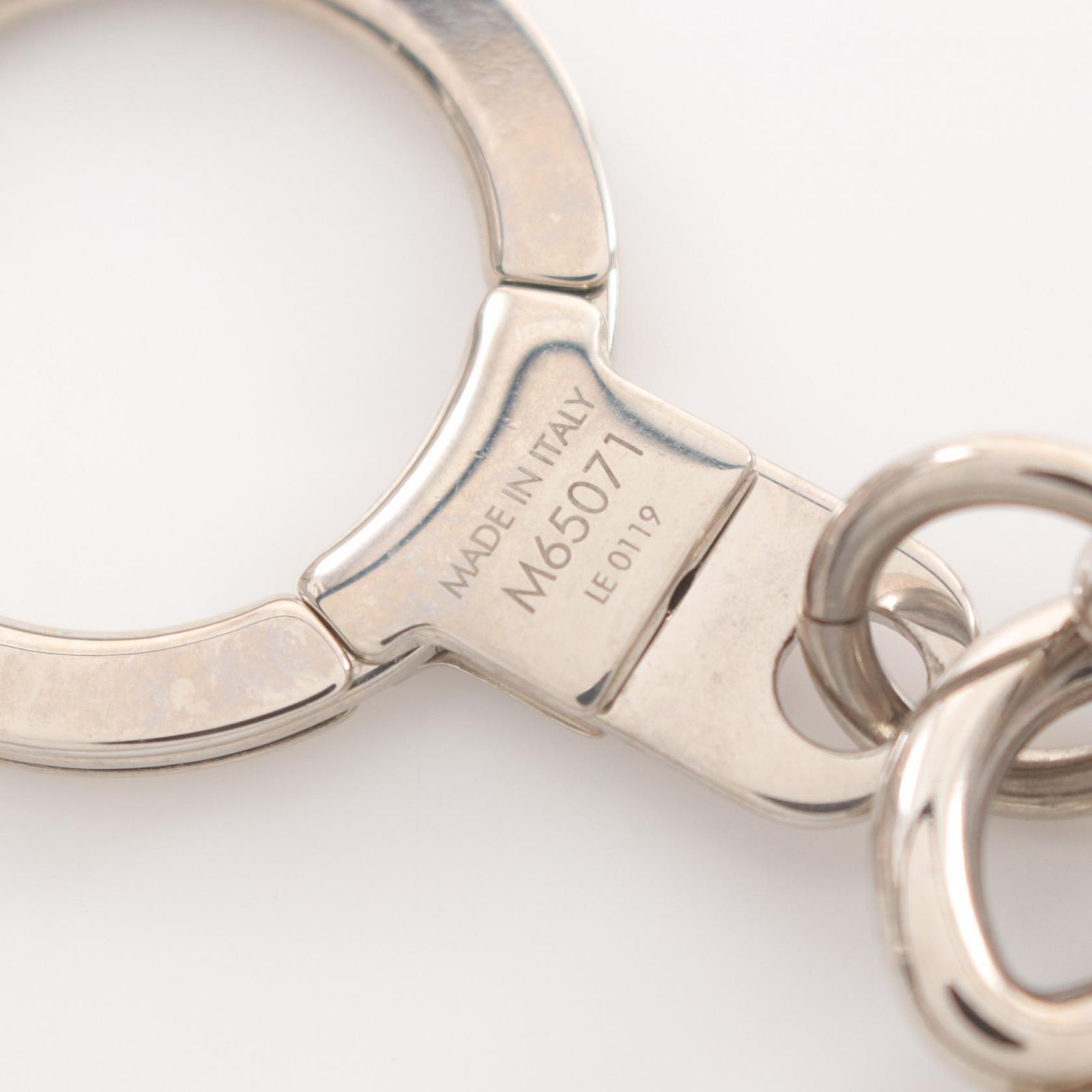 ルイ・ヴィトン ポルト クレ イニシャル LV チャーム 新品 ルイ