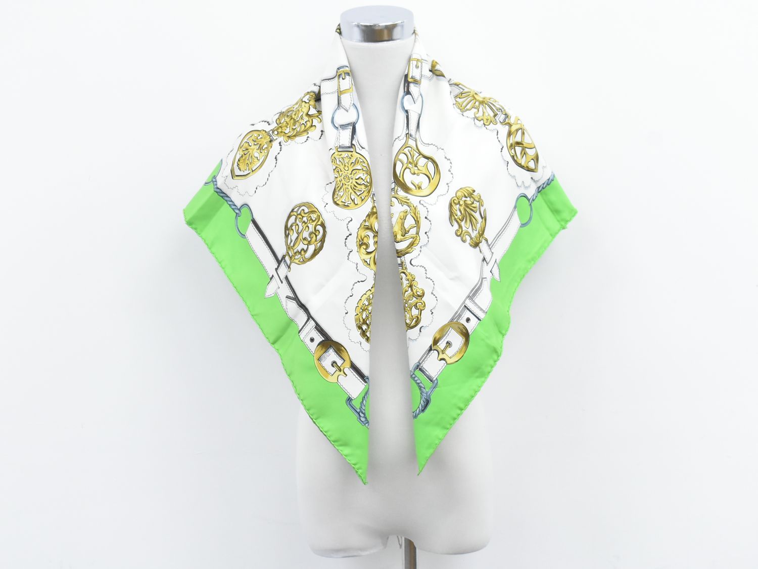 エルメスHERMESスカーフ カレcuiveeries 銅細工 エルメスHERMESスカーフ カレcuiveeries 銅細工 - メルカリ