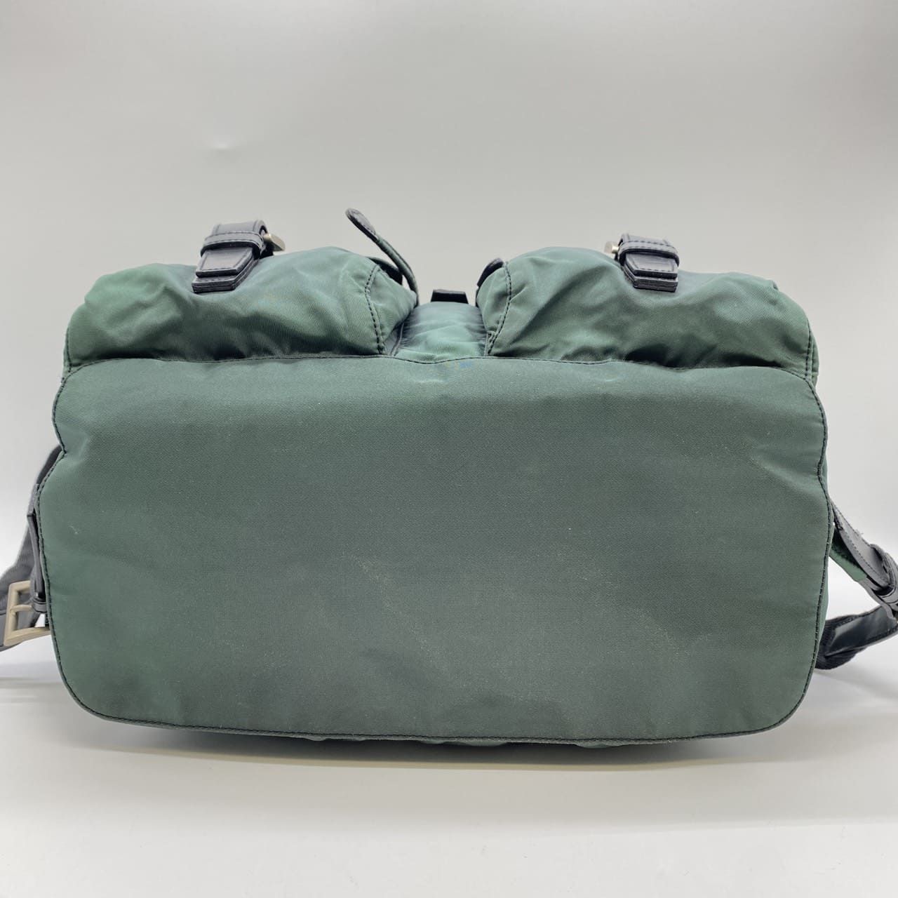 s*u様 PRADA ナイロン90s カーキーバックパック vintage