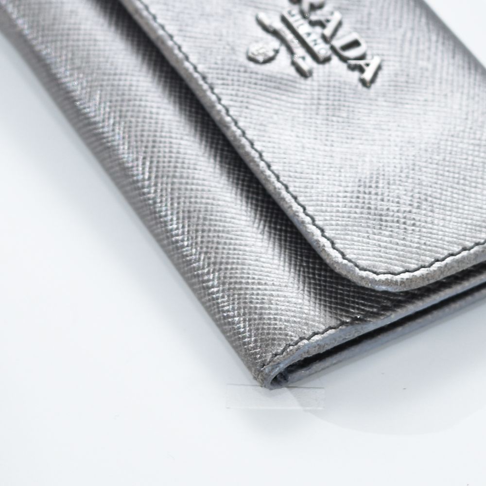 【美品】PRADA サフィアーノ　6連キーケース　シルバー　アイコン 146581_6.jpg