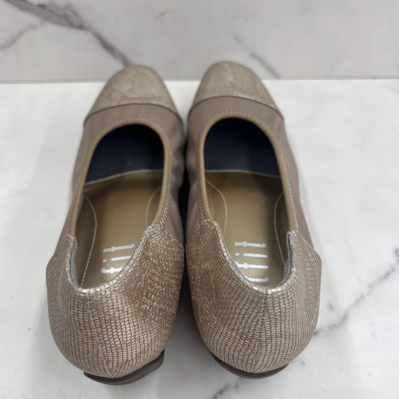 新品❣️fitfit パンプスゴールド　コンフォート　24.5センチ 新品❣️fitfit パンプスゴールド 24.5センチ