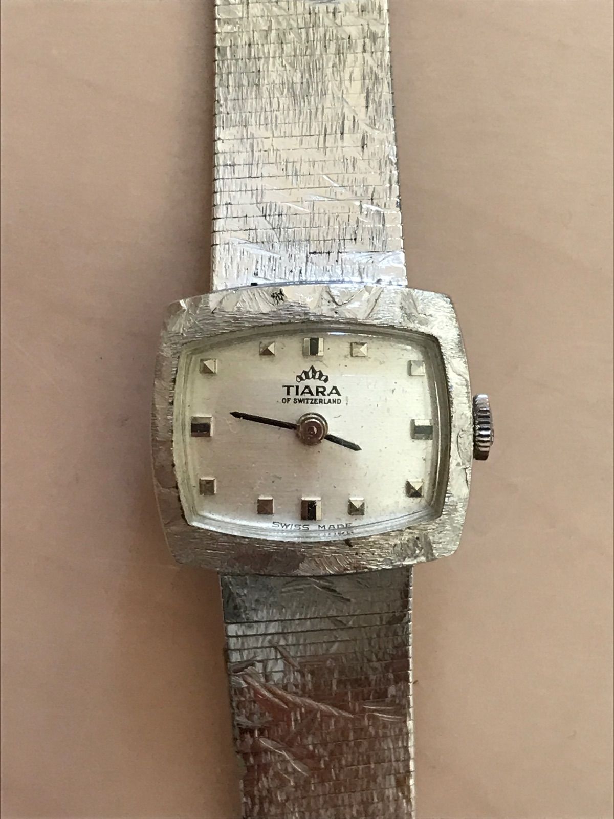 【超特価特価】腕時計 アンティーク ブランド物 レトロ アナログ スイス 時計