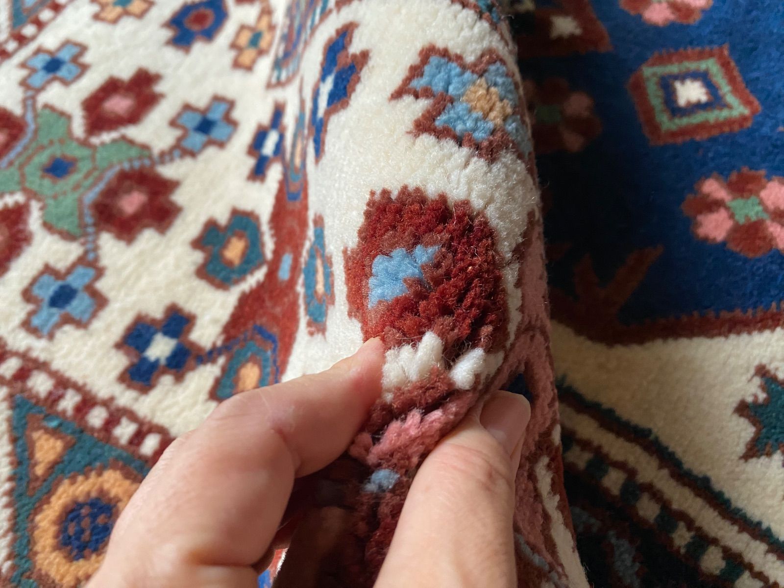 当店のみのお取り扱いシュメル工房の な絨毯