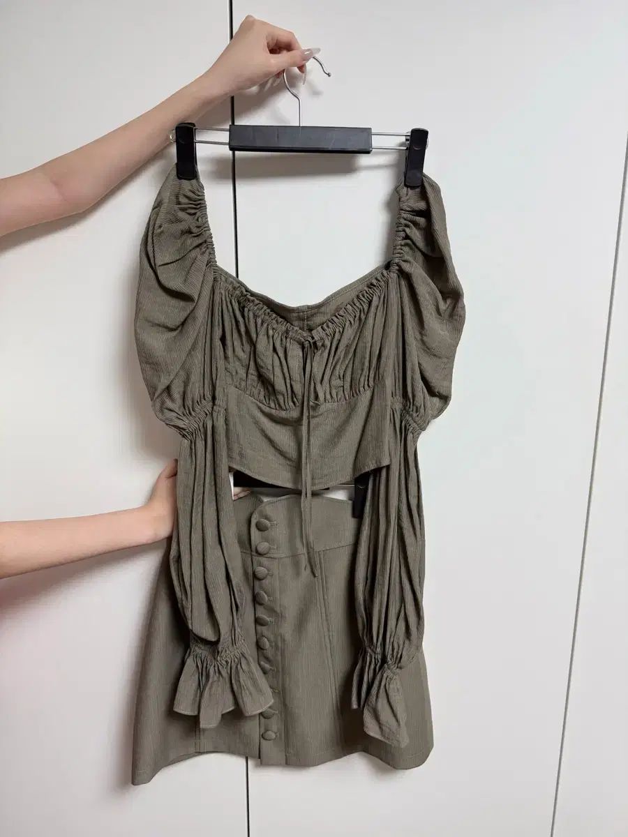 激レア】六代走波作 染錦椿草花あやめぶどう文 つぼ 壺 2025年