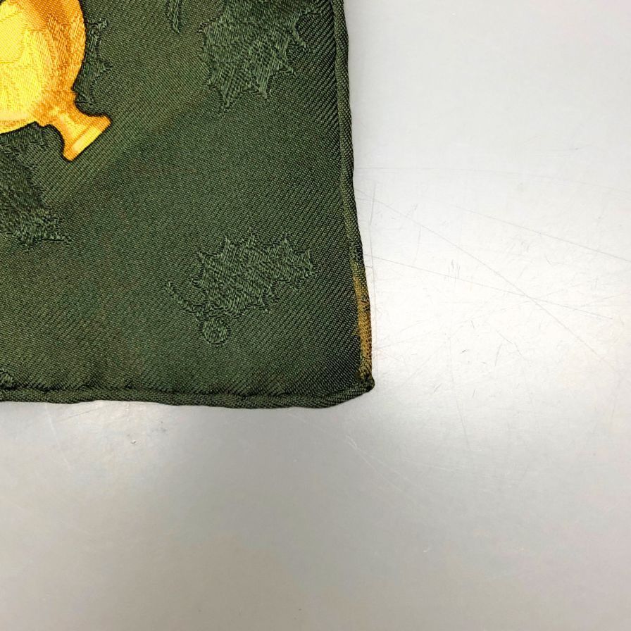エルメス　カレ90 Plumes et Grelots HERMES エルメス カレ90 Plumes et Grelots 羽飾りと鈴 ネイビー