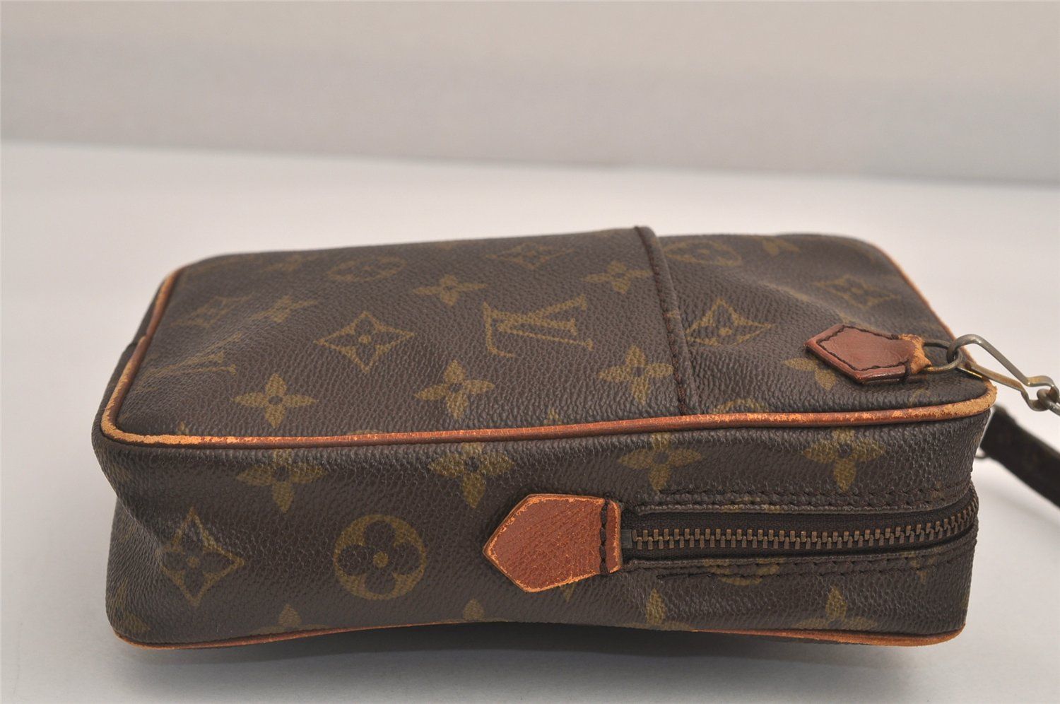 ルイヴィトン モノグラム ダヌーブ ショルダーバッグ 旧型 楽天市場】【中古】 ルイヴィトン LOUIS VUITTON ダヌーブ 旧型