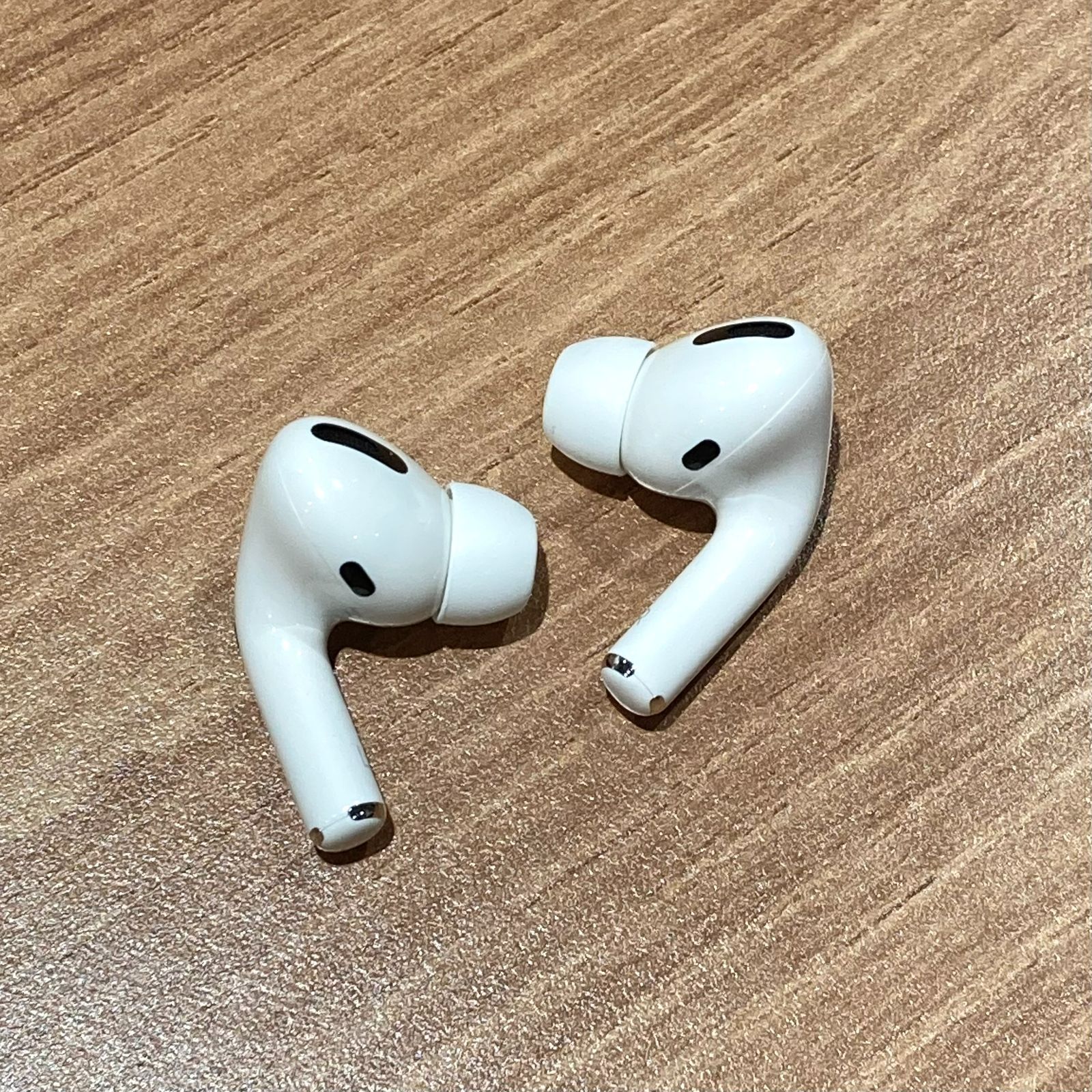 ▽Apple AirPods Pro MWP22J/A 本体のみ - メルカリ