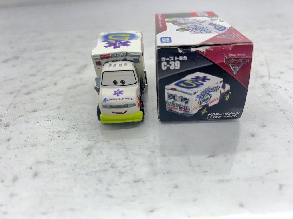 盛岡45-0010】カーズ トミカ C-39 ドクター・ダメージ スタンダード