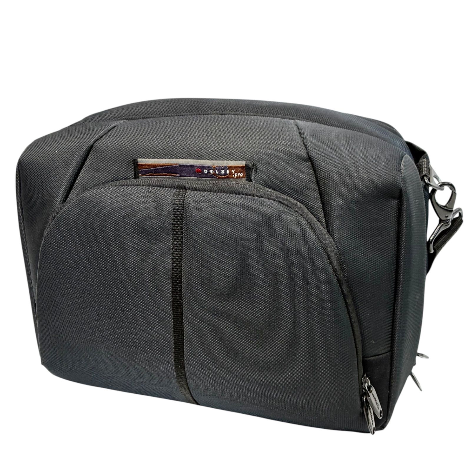 DELSEY デルセー　カメラバッグ　プロバッグ　ほぼ新品 DELSEY PRO デルセー プロ カメラバッグ 40×33×18cm 中古現状品