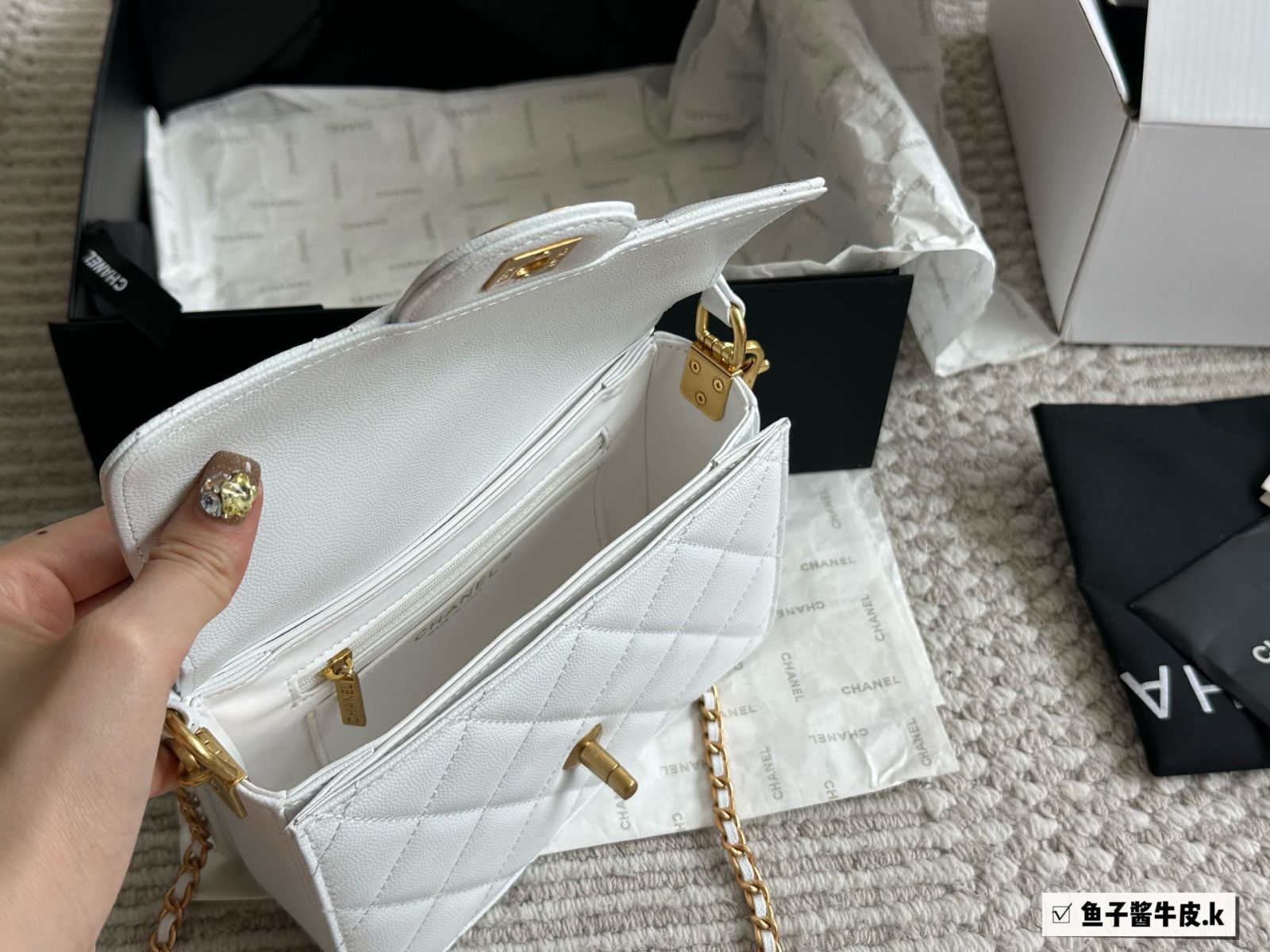 美品【CHANEL】キャビアレザー ルボーイ フラップ バック 今日特価】Chanel 24K シャネル 24K ハンドル フラップバッグ