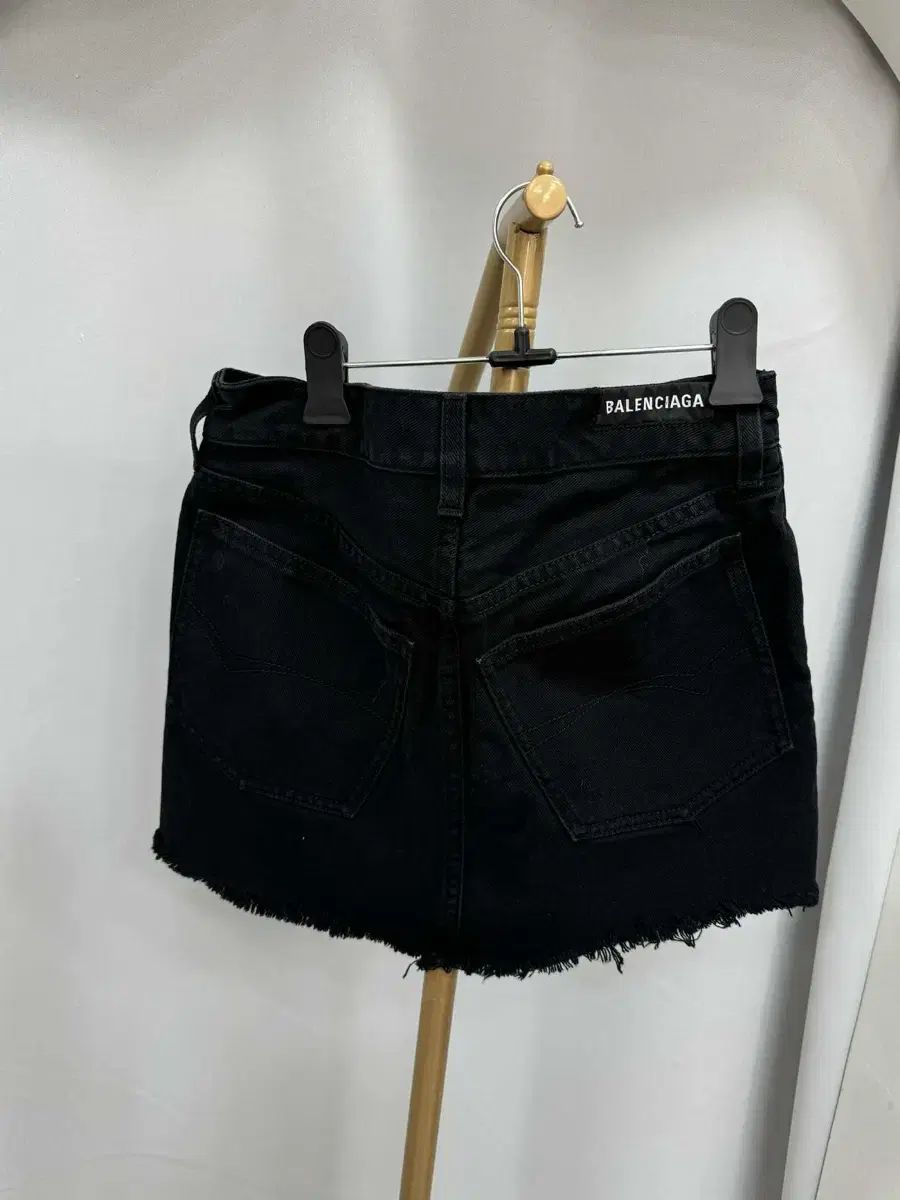 デパート BALENCIAGA