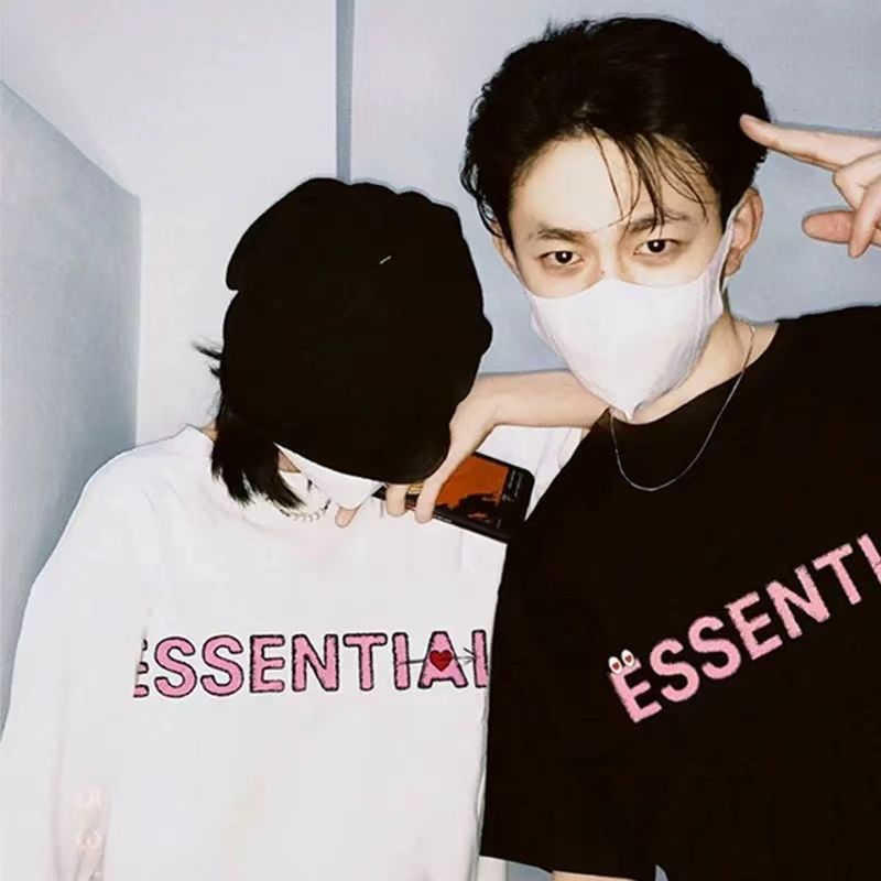 ESSENTIALS Tシャツ男女兼用 エッセンシャルズ LOGO半袖