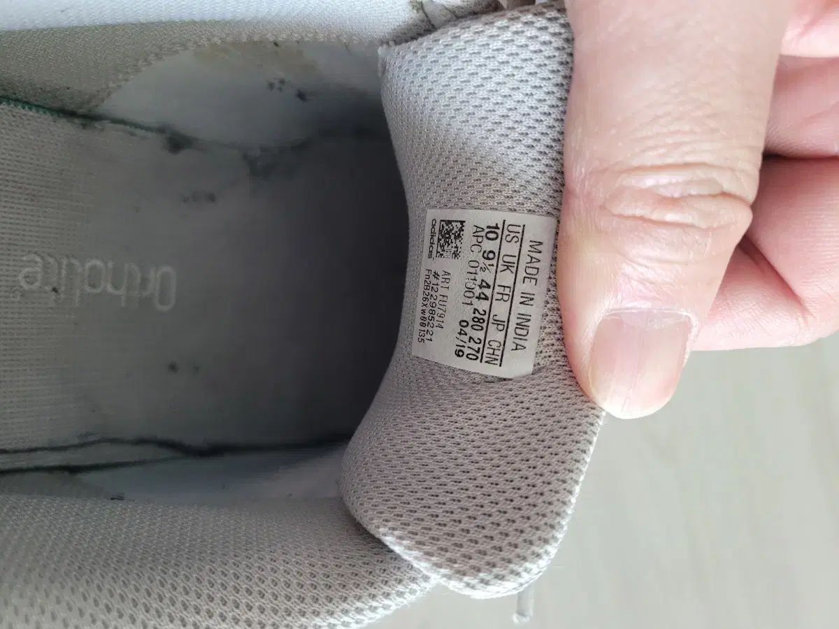 700v2