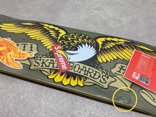 シュプリーム×アンタイヒーロー スケートボード