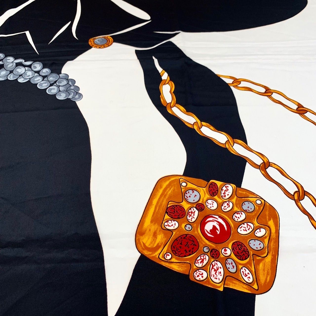 未使用品⭐︎シャネル⭐︎大判スカーフ 中古・古着通販】CHANEL (シャネル) 大判スカーフ マルチカラー