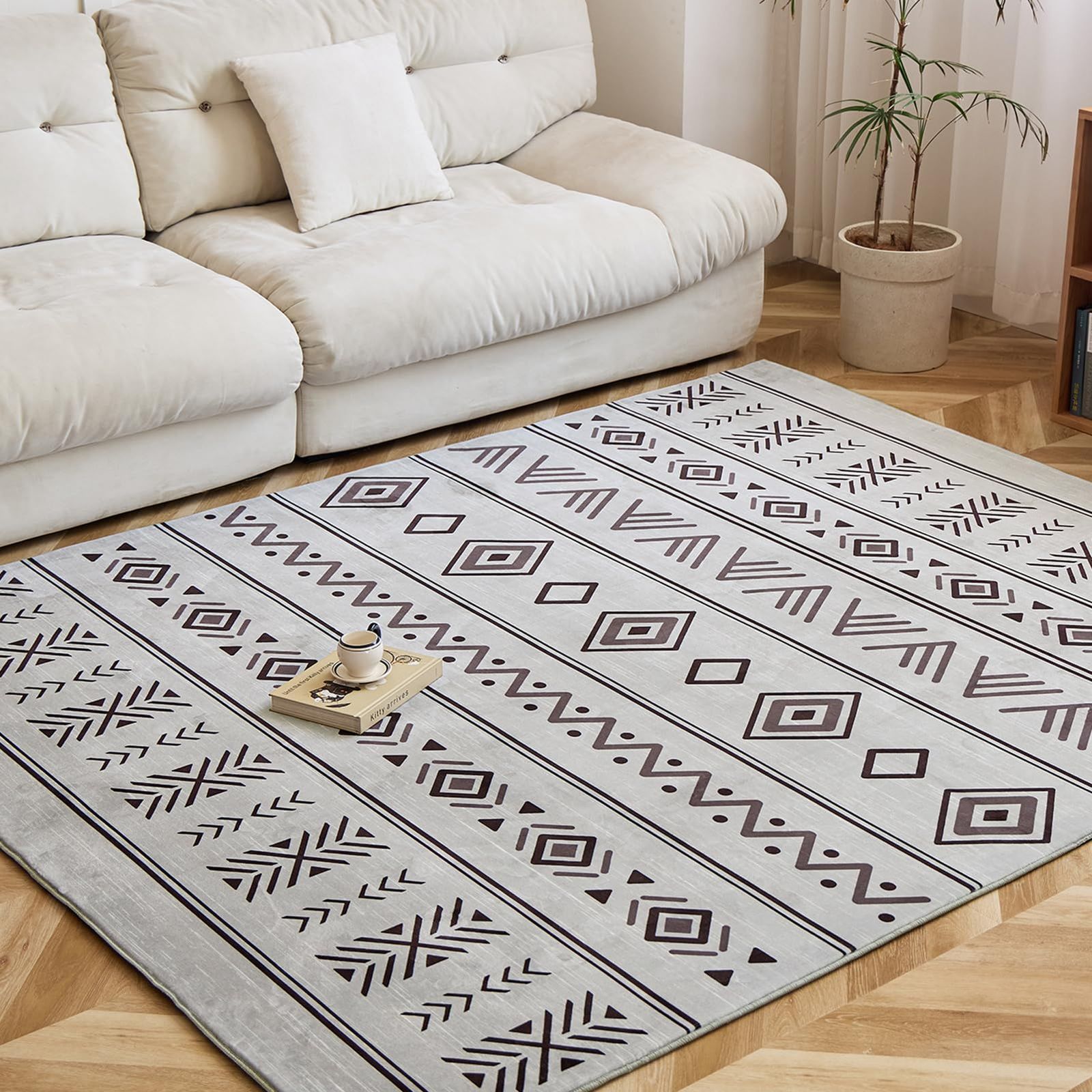 ＨＡＲＵＭＩＮ ラグ 北欧 カーペット おしゃれ ラグマット 上品な光沢感 ペルシャ風 至 の肌触り 厚手12mm エスニック風 耐磨耗性 ダイニングマット 軽量 洗える 絨毯 幾何学模様 リビング オールシーズン適用 滑り止め付 寝室 抗菌防臭 防音 花