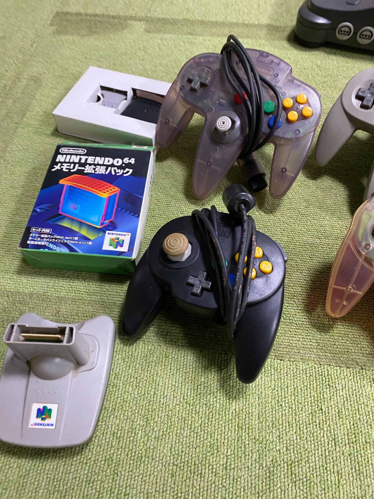 任天堂ニンテンドー64本体、コントローラー、カセットまとめ売り
