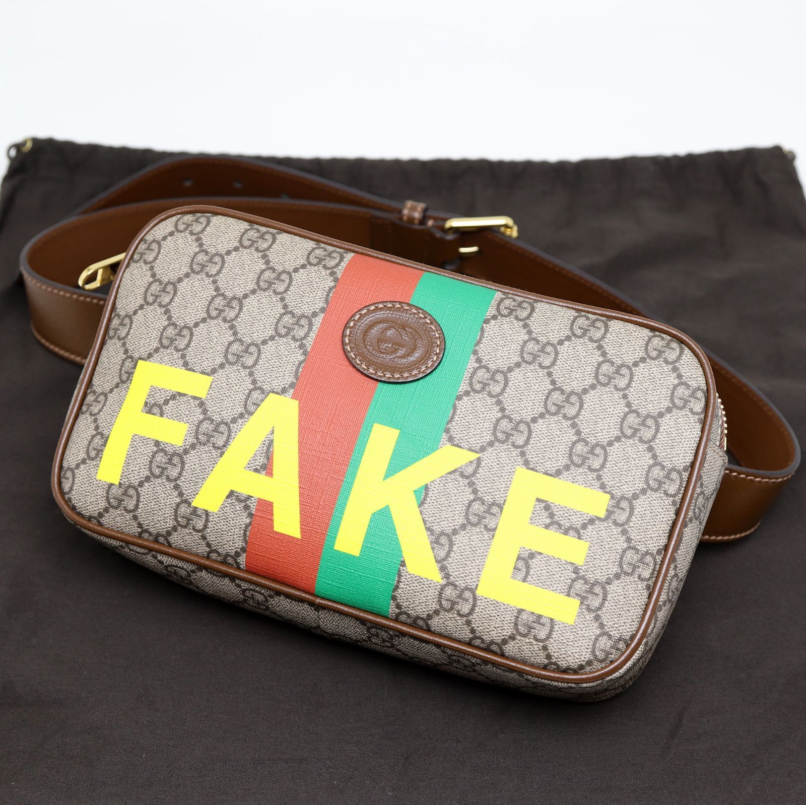 グッチ GGスプリーム FAKE NOT ボディショルダーバッグ ベージュ