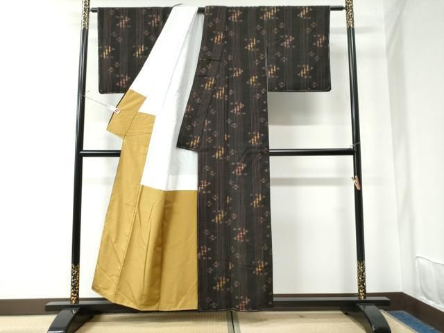 平和屋着物□極上 国指定重要無形文化財 本場久米島紬 手織