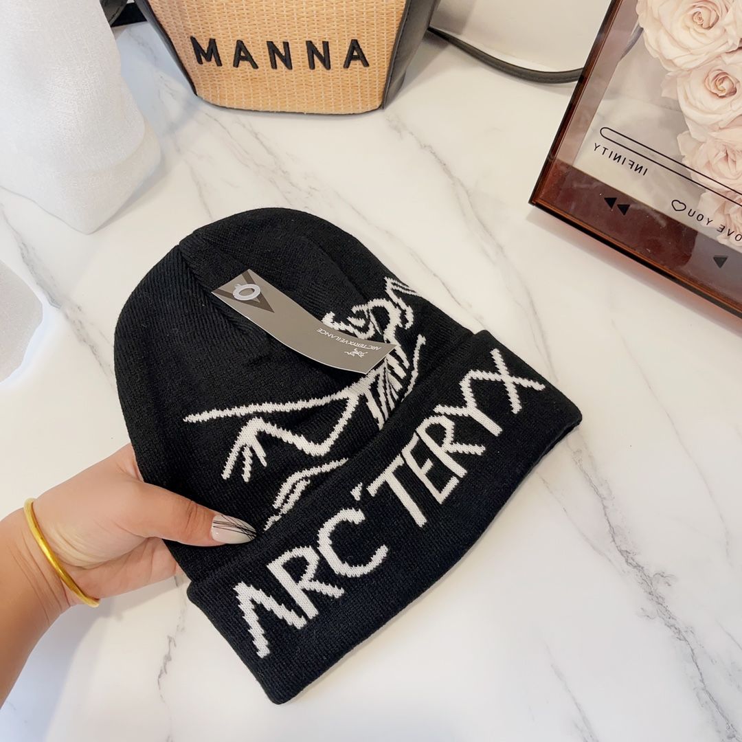 アークテリクス ARC'TERYX ニット帽 ビーニー rolling word hat ブラック