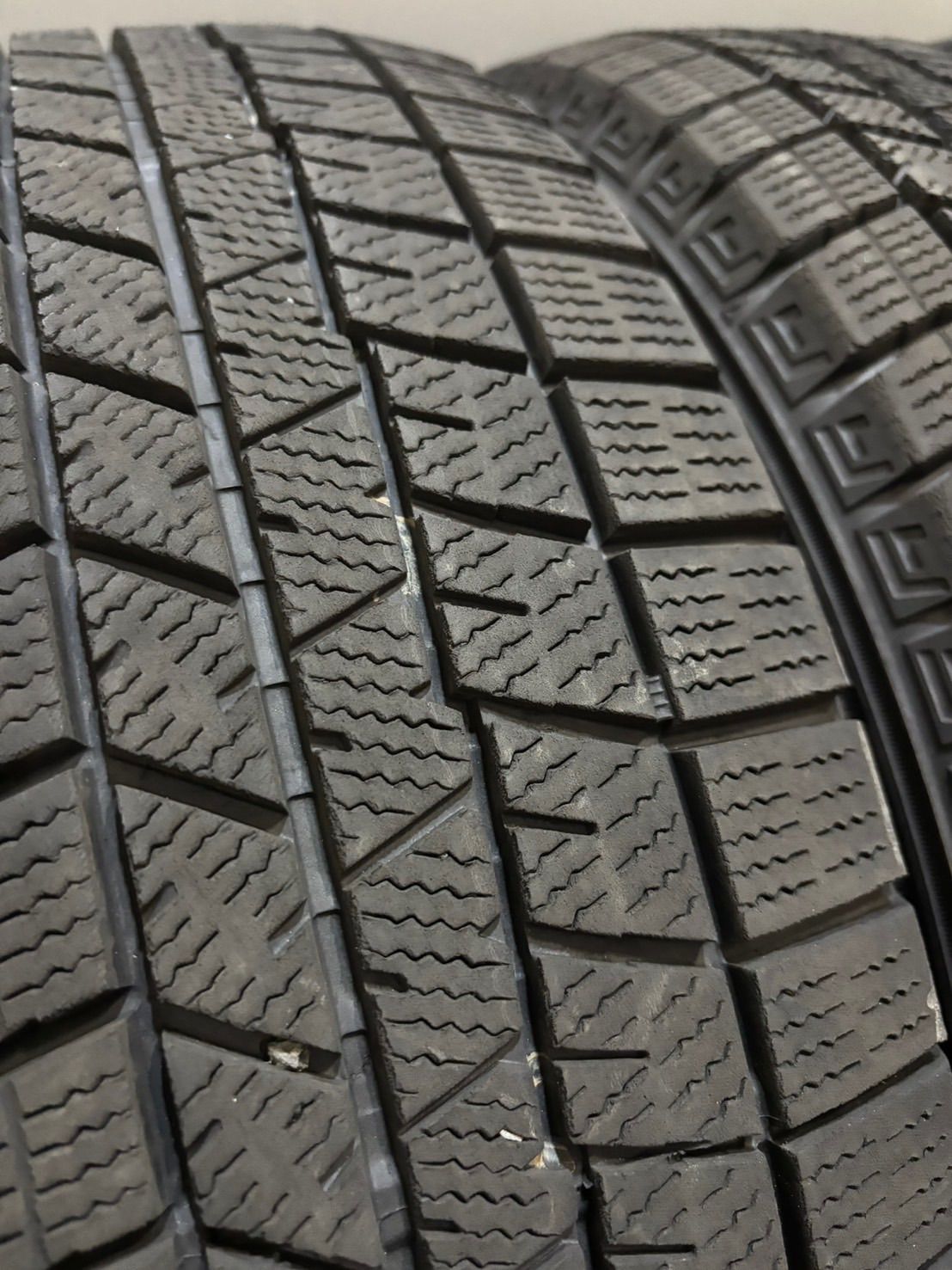 23年製 スタッドレス