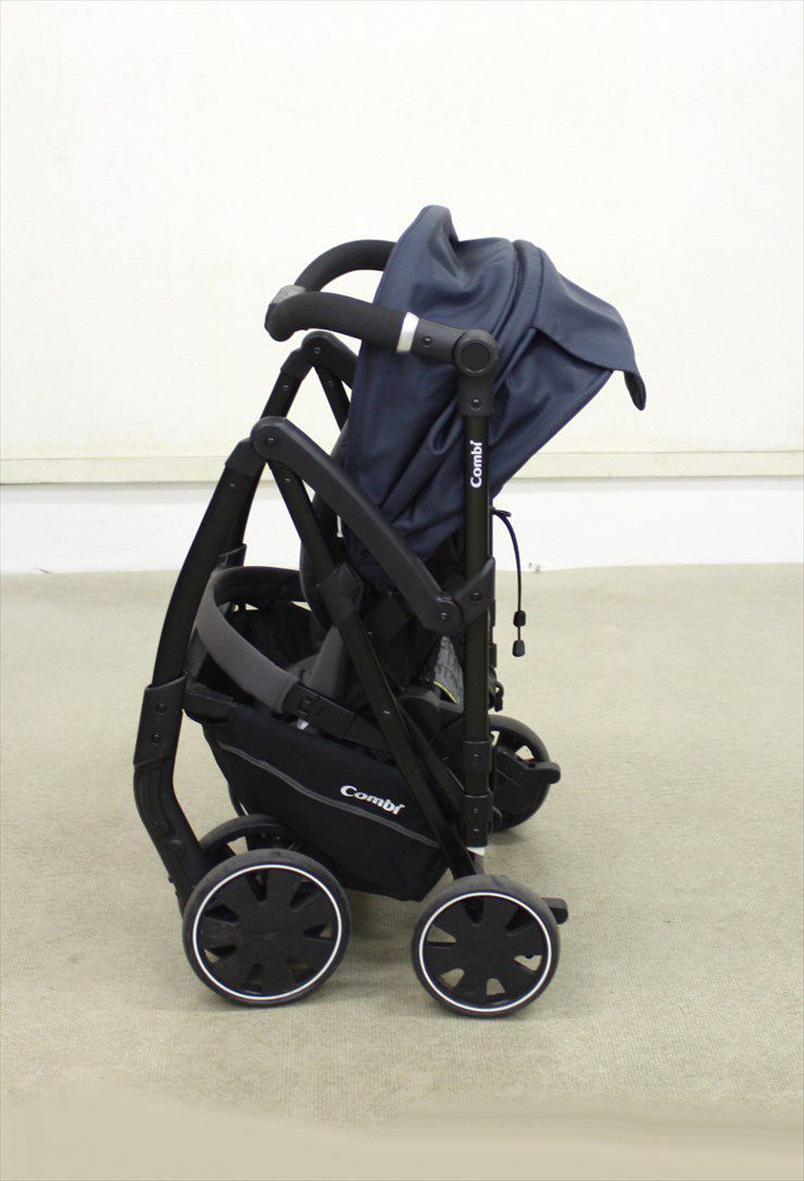 ✩美品✩ コンビ ベビーカー AttO type-s NB 両対面式 ネイビー 美品 AttO type-S ネイビーNB 機能充実モデル コンビ 両対面