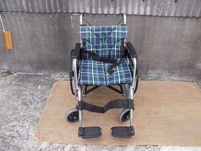 送料無料 一部地域を除く カワムラ自走式車椅子BMJ-22-45 TS-25-0910-10