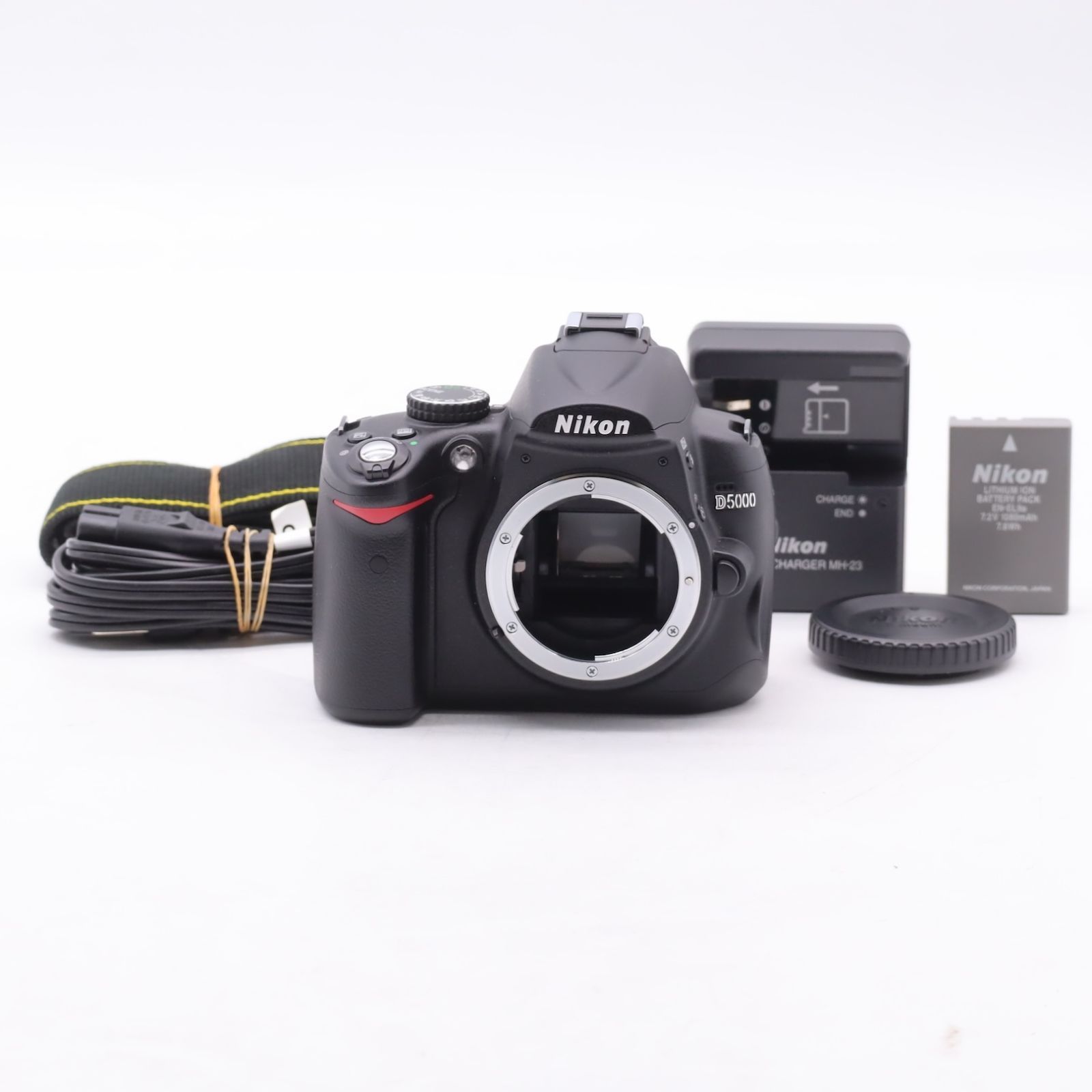 新品級】ショット数「201回」Nikon ニコン D5000 ボディ - メルカリ