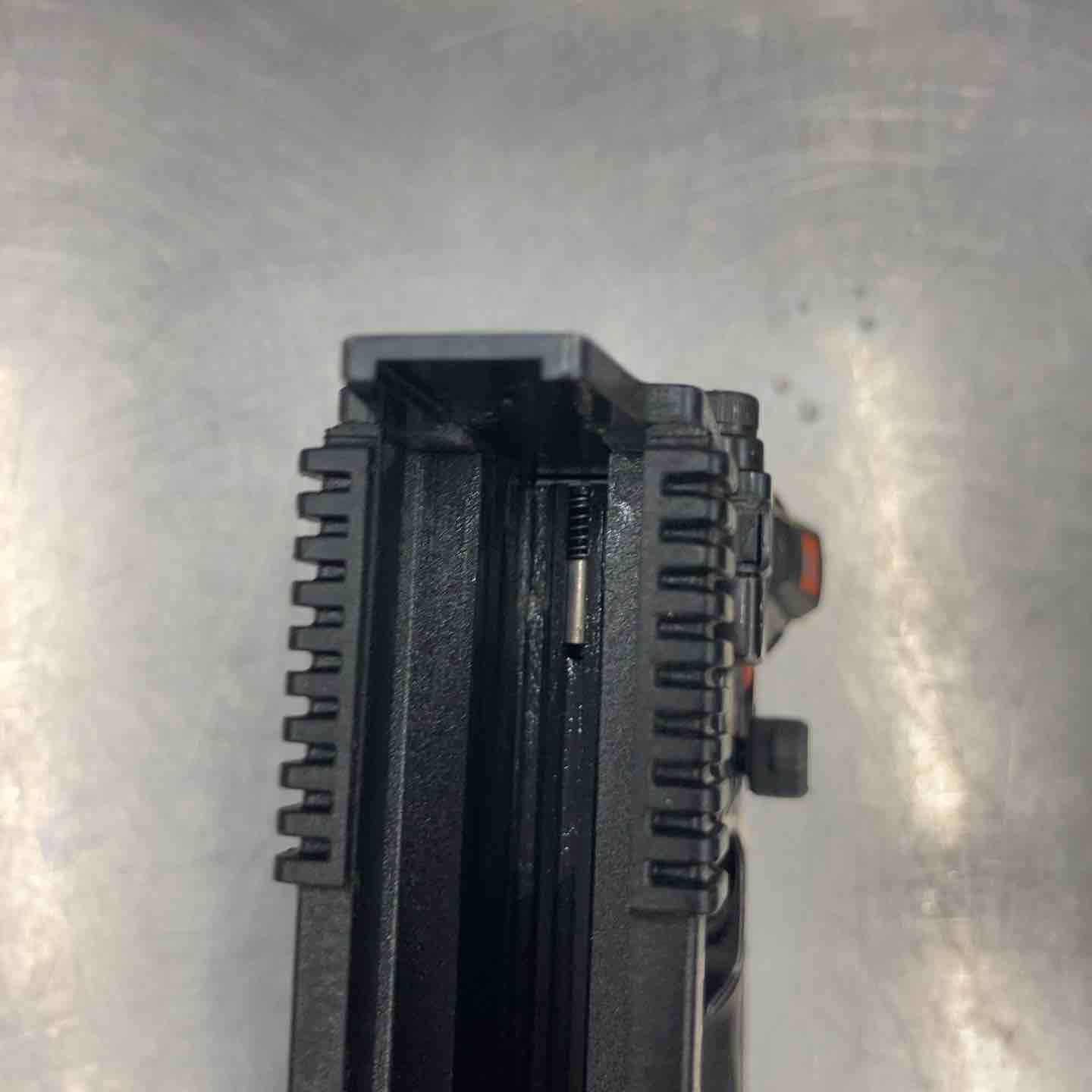 高圧エアタッカ