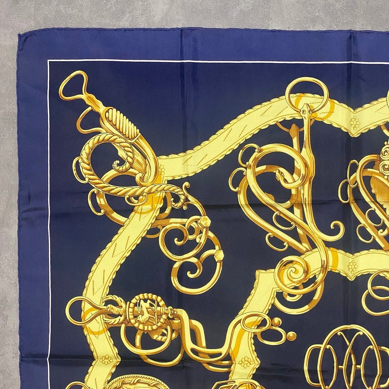 【週末限定出品・本日日曜日まで】★新品★エルメス✴　スカーフ　カレ90 1478 Hermès HERMES エルメス カレ90 リフト プロフィール シルク