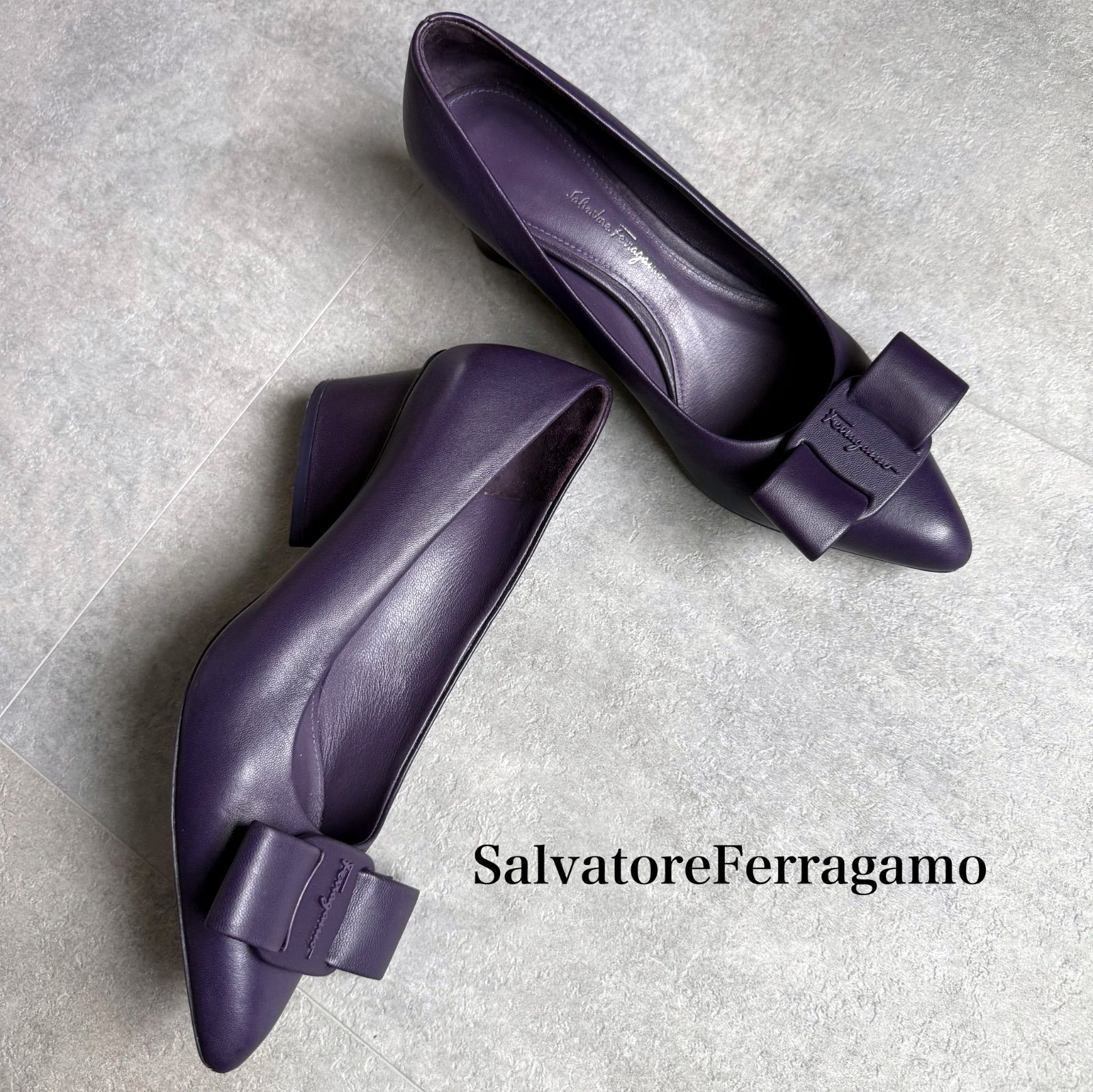 美品 SalvatoreFerragamo サルヴァトーレフェラガモ ビバ VIVA