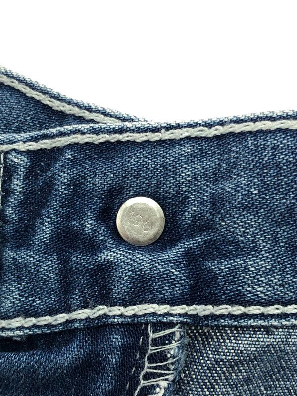 LEVI’S