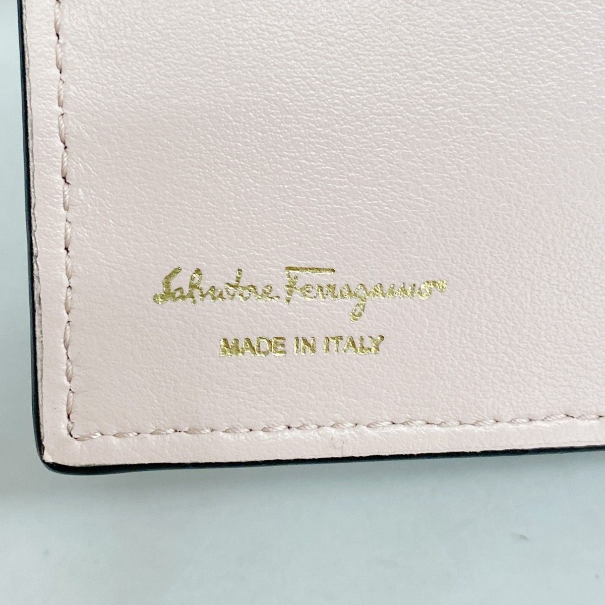 サルヴァトーレフェラガモ