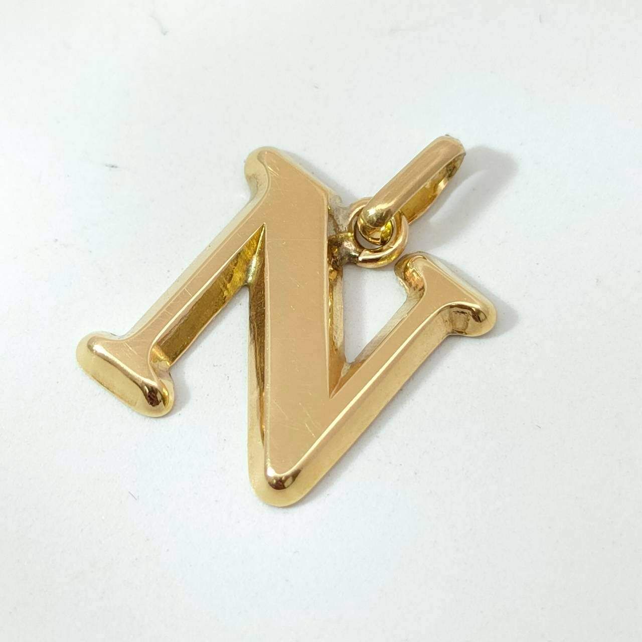 18金 K18 男女兼用 アルファベット N ネックレストップ 0.55ｇ D160