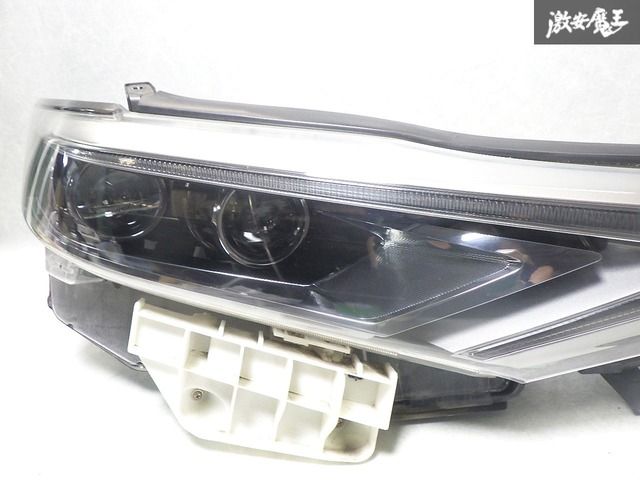 トヨタ SAI AZK10 後期 純正右LEDヘッドライト