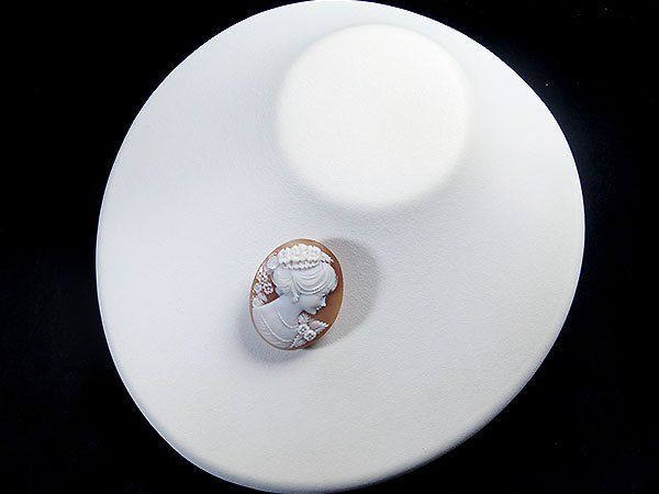 ジュエリー極】上目使いの貴婦人 シェルカメオルース 40.6mm