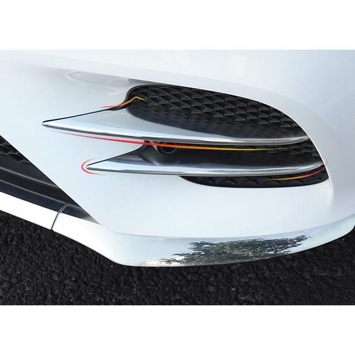 メルセデスベンツ　Ｃクラス　Ｗ２０５　前期　フロントダクトフィン(メッキ) いかつさプラス♪ メルセデス ベンツ メッキ バンパーダクト