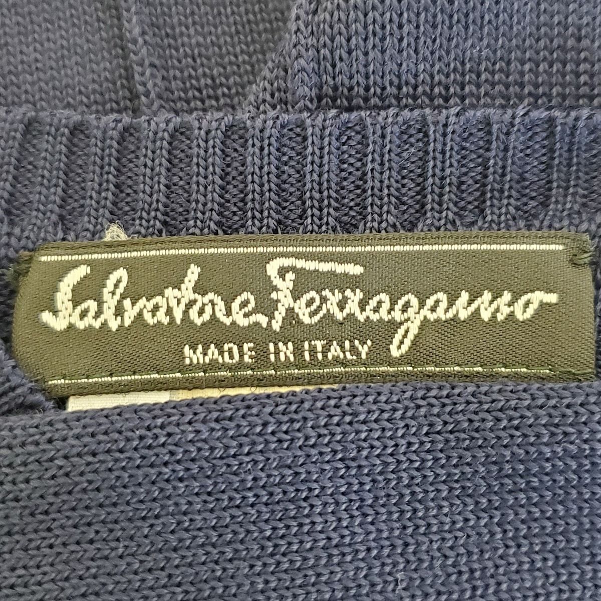 SalvatoreFerragamo(サルバトーレフェラガモ) スカートセットアップ レディース美品 - ダークネイビー ニット - メルカリ