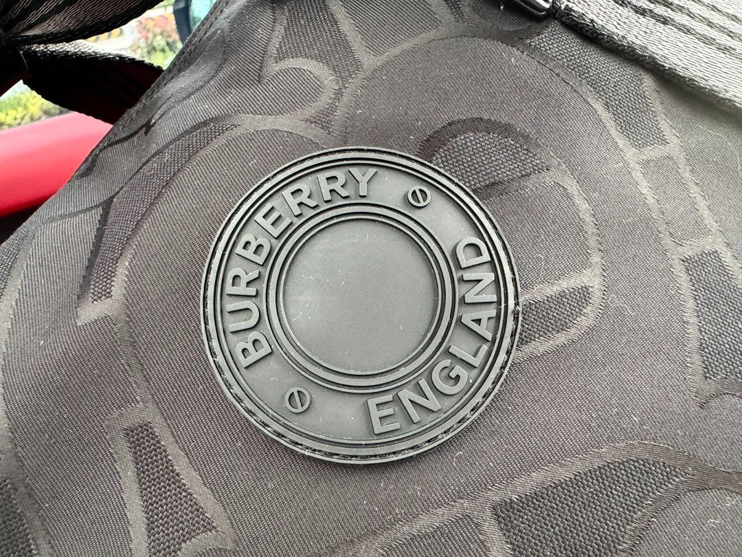 バーバリー|burberry ハンドバッグショルダーバッグには 財布 キーバッグ 小銭入れ ハンドバッグ バッグ バッグ ショルダーバッグ ブリーフケース 旅行バッグが含まれています WWW_NOITHATQUANGTHANH_NET