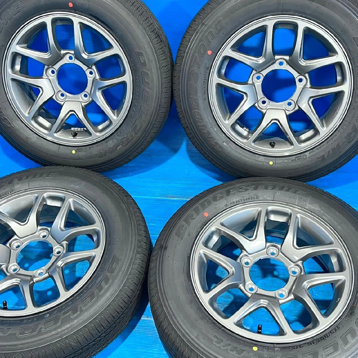 ⭐️ほぼ新車外し⭐️スズキ ジムニー 純正16インチアルミホイールタイヤセット 1本 ②【新車外し 超美品】ジムニー 純正アルミ 16インチ 5.5j+22 5H