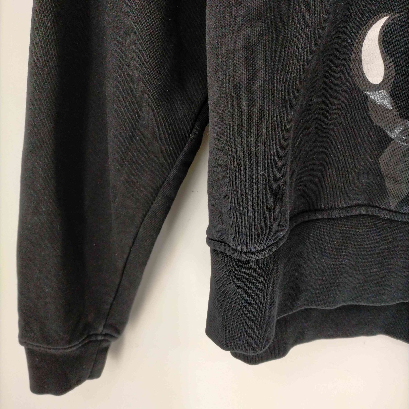 ディーゼルブラックゴールド DIESEL BLACK GOLD サソリプリント