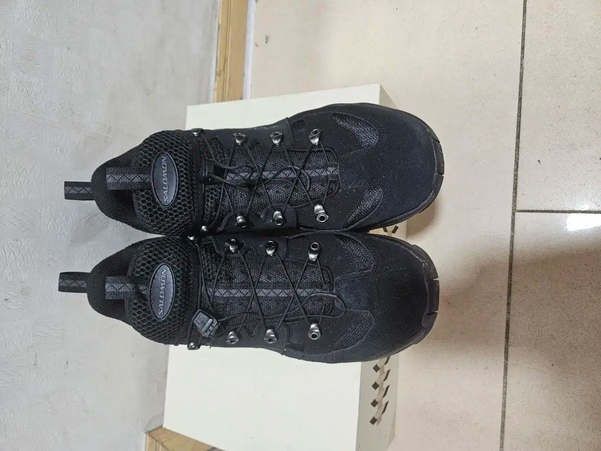 スニーカーズ 黒