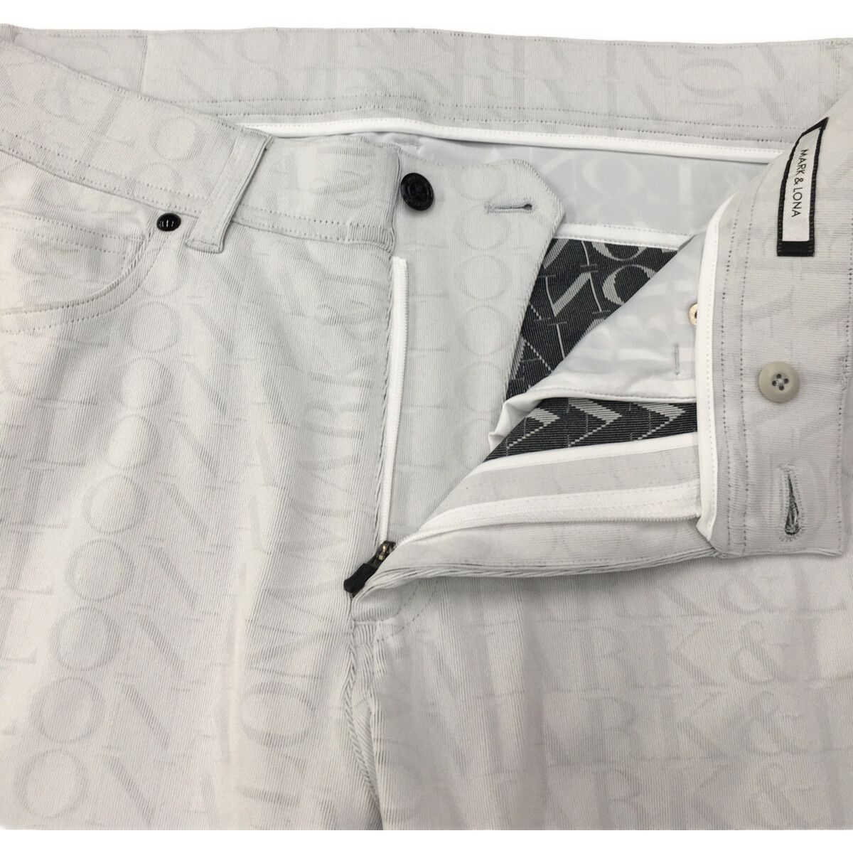 MARK&LONA - coco 中古 マークアンドロナ MARK&LONA メンズ パンツ 50(LL) 薄グレー ジャージ素材 ロゴ総柄 中古 メンズ マークアンドロナ MARK&LONA パンツ 50(LL) 薄グレー
