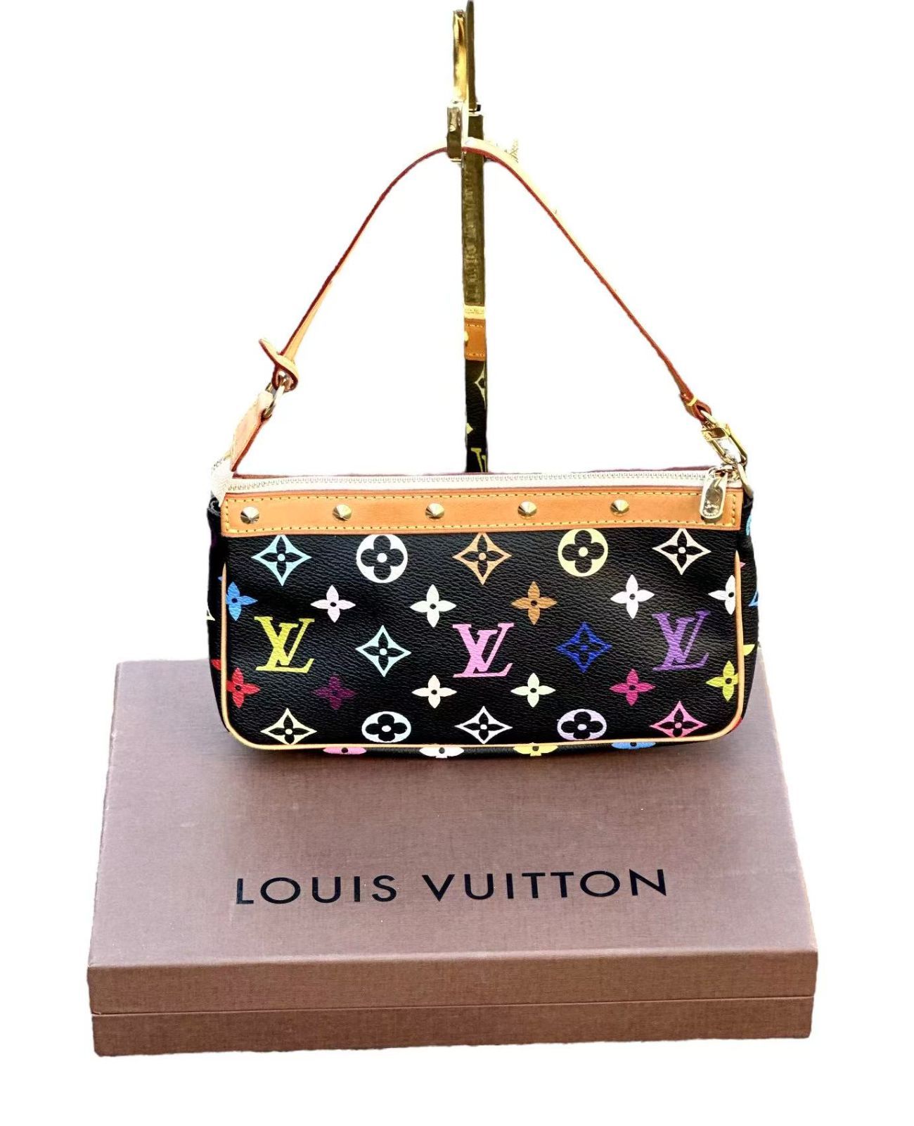 ◆本物◆LOUIS VUITTON ルイヴィトンモノグラムマルチ 黒スタッズポシェット アクセソワールアクセサリーポーチM92648